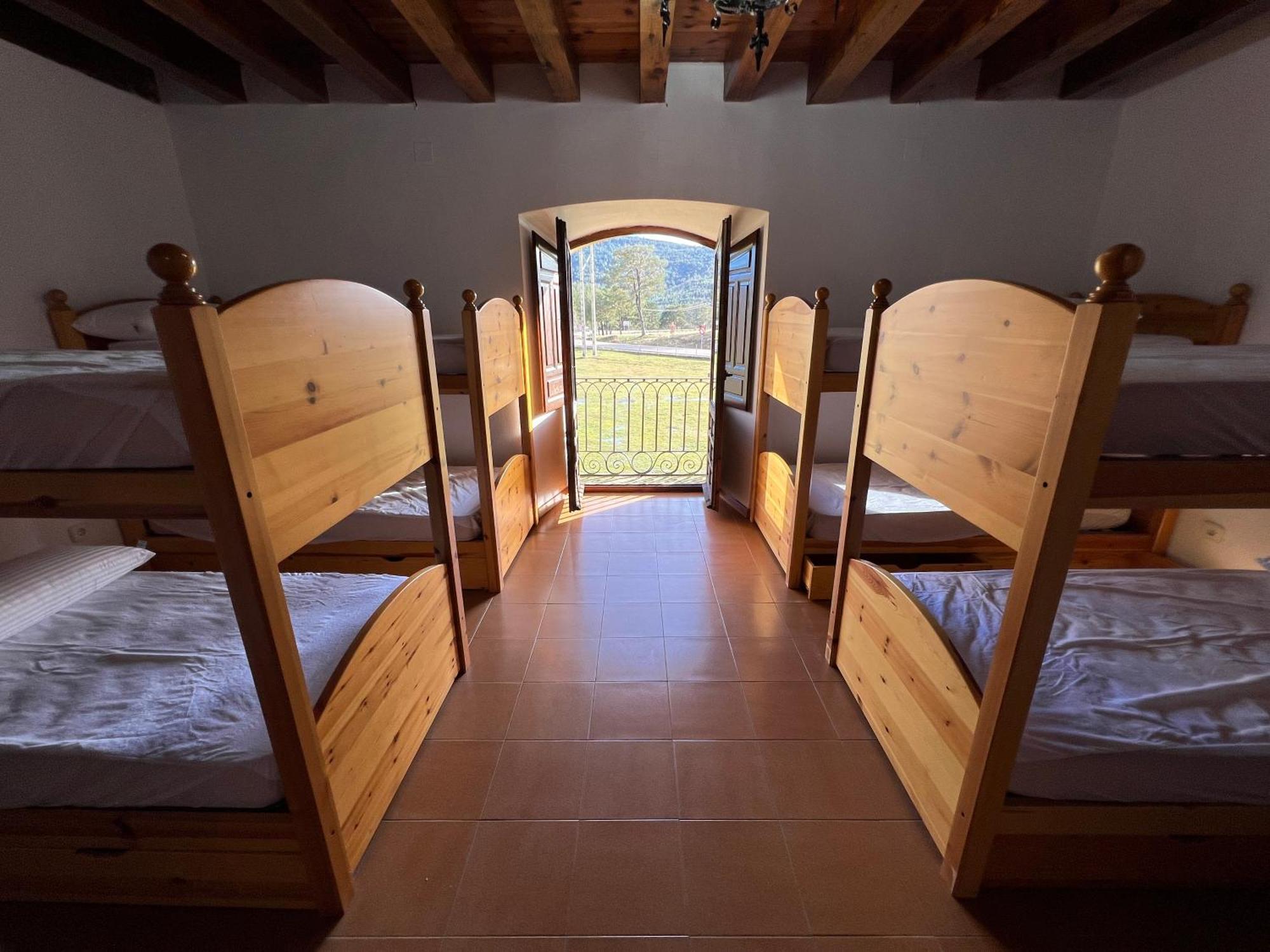 Regumiel de la Sierra Albergue Pinares - La Casona De Revenga מראה חיצוני תמונה